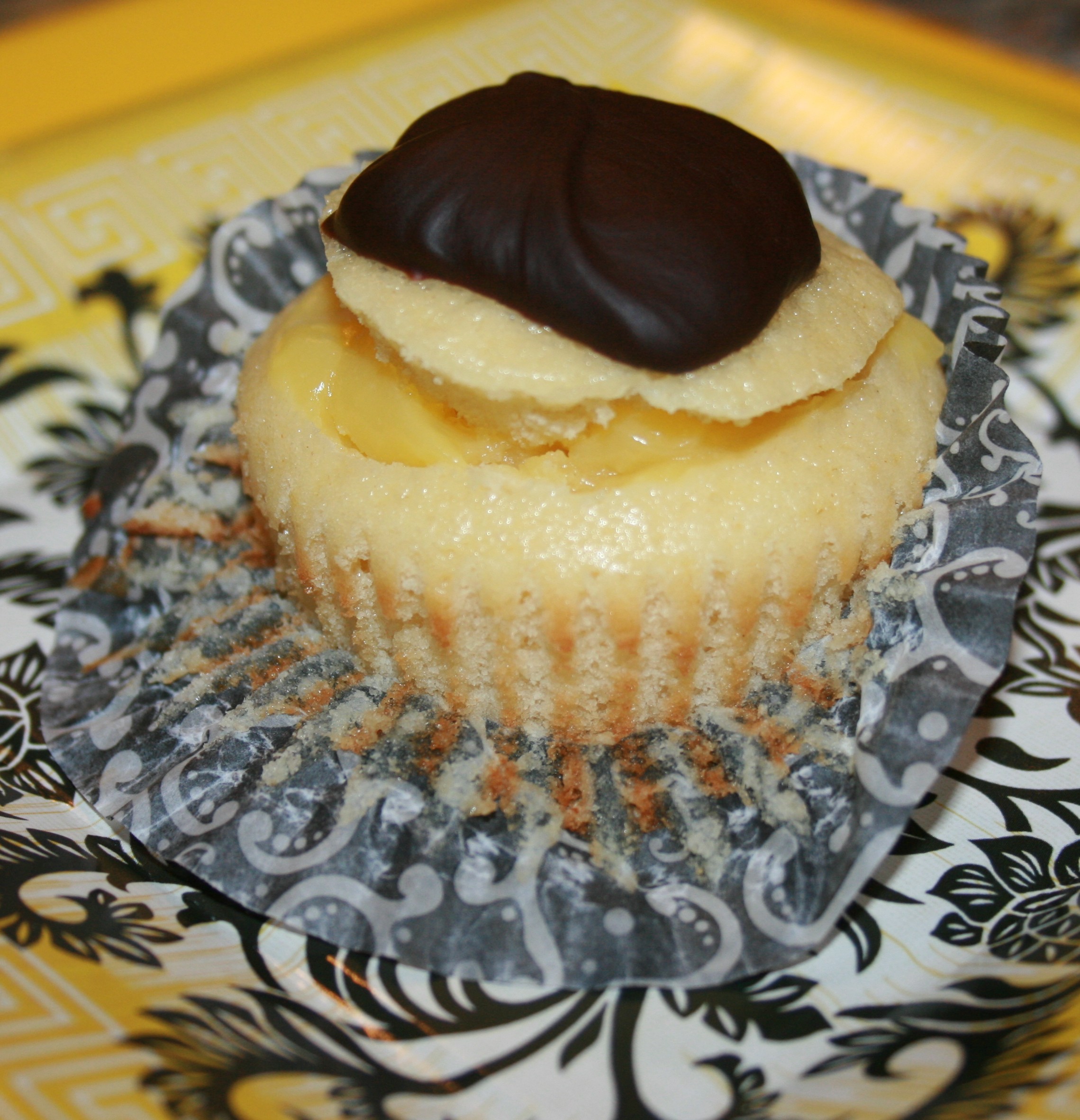 Boston cream cupcake for Still Alice 